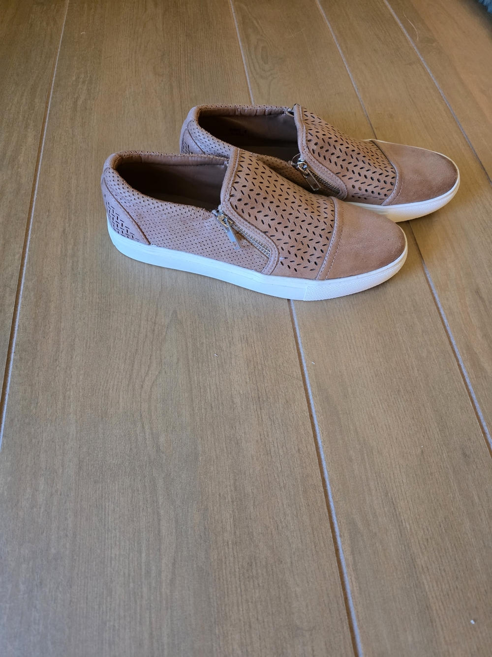 Report Women's Casual Slip-On Sneakers in Light Brown - Size 8